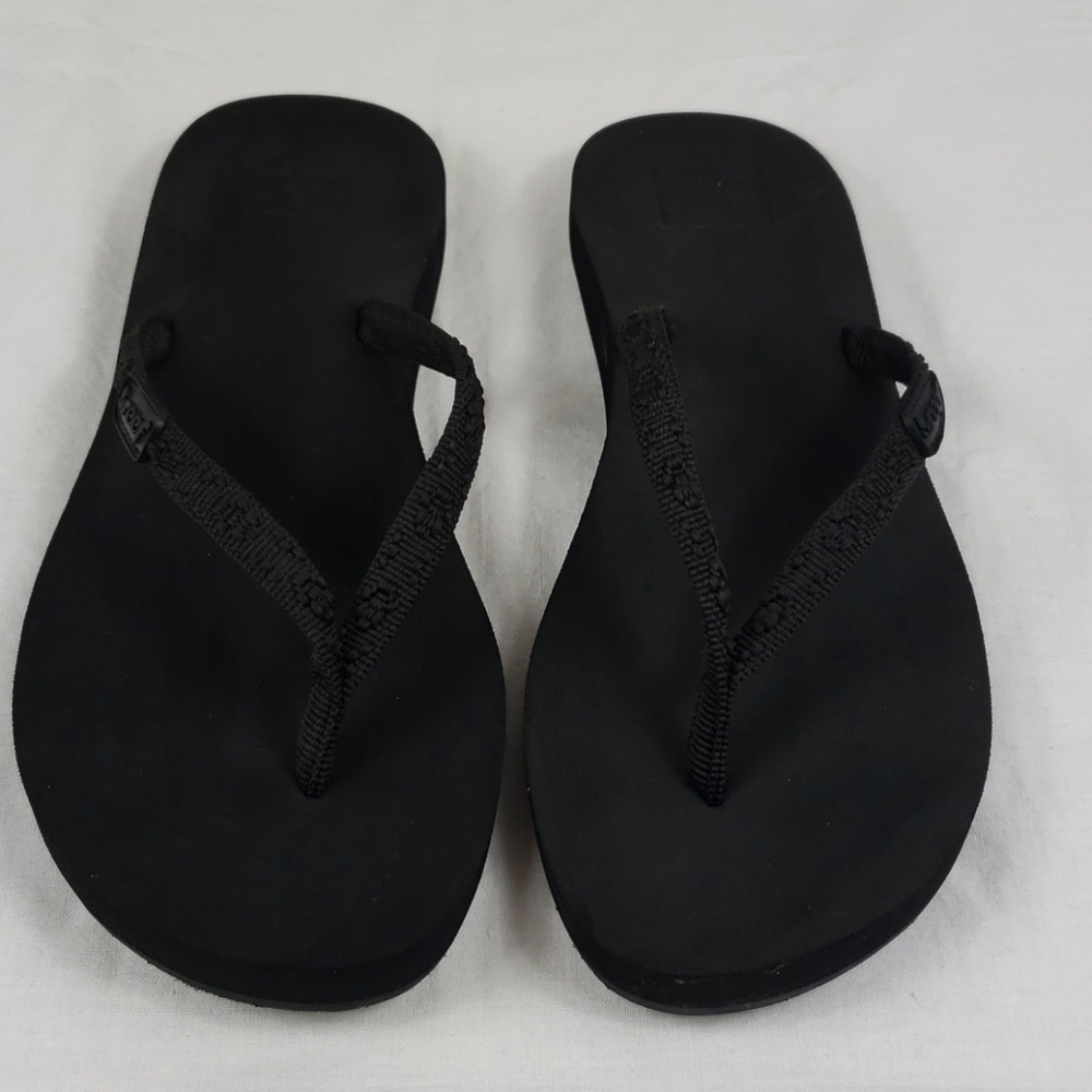 Reef • 10 flip flop braided thong black